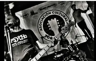 Bajista equipado ( punk rock/ HC punk) 13 julio 2026