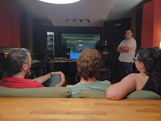 Banda de pop-rock busca guitarrista  1 septiembre 2026