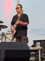 Bajista busca banda de pop rock preferiblemente inglés  8 julio 2026