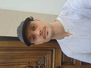 Busco músico (guitarrista, pianista u otro) para acompañarme al canto 14 julio 2026