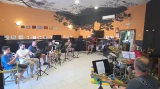 Buscamos bajista para Big Band 24 octubre 2026